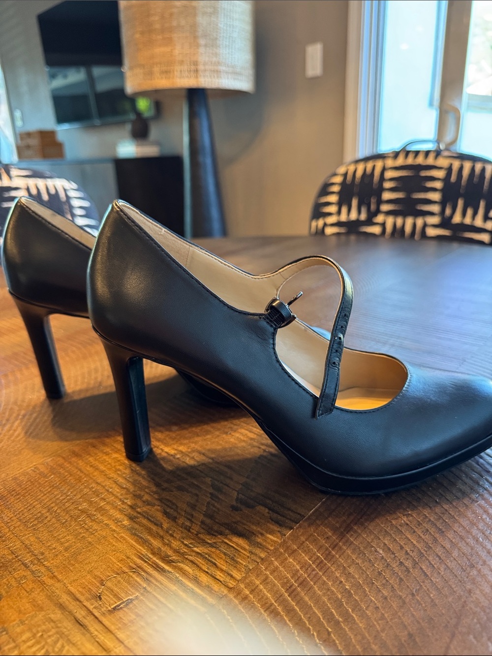 Naturalizer Talissa Black Leather Pumps